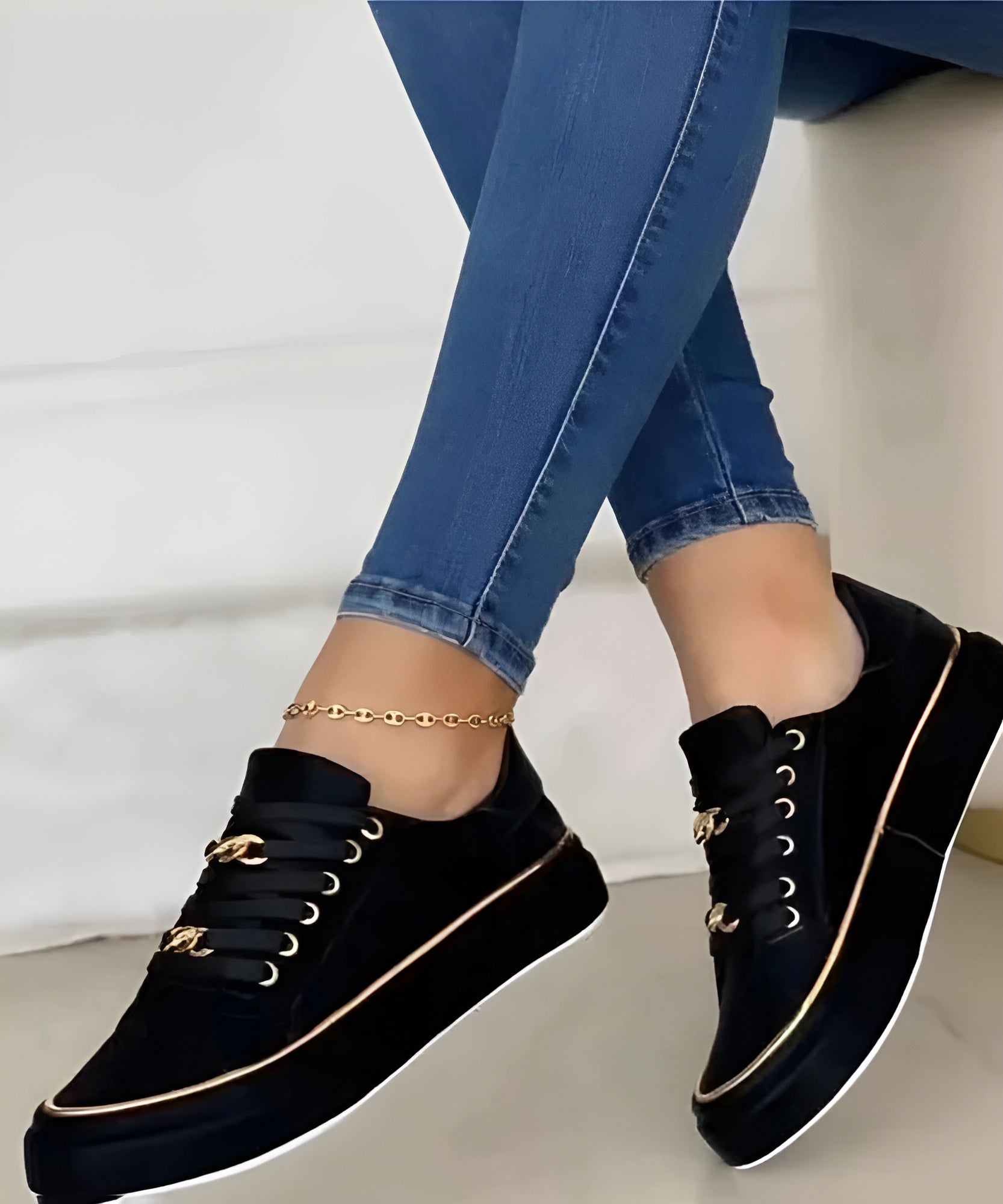 Renata – Platform Lace Up Low Top Sneakers